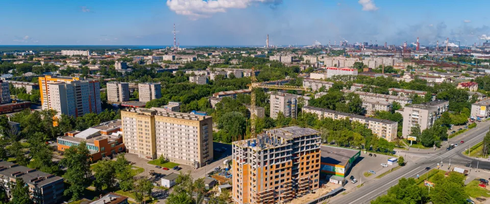 Maxi Life на Луначарского: строим последний этаж из 15-ти